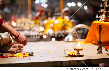 A Hindu priest performs the Ganga Aarti ritual 48127652