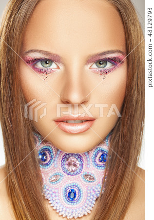 Glamour portrait Glamour portrait 48129793