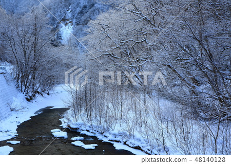 Kutaragumagawa Stream in winter Kutaragumagawa Stream in winter 48140128