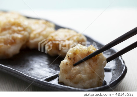 Shrimp dumplings Shrimp dumplings 48143552