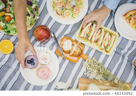 Picnic food image Picnic food image 48143892