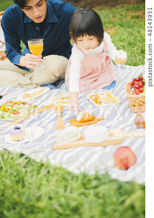 Picnic family 48143931