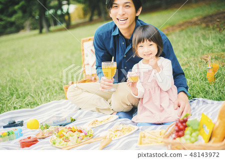 Picnic family 48143972