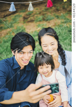 Picnic family 48144120