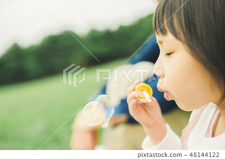 Park children girls Park children girls 48144122
