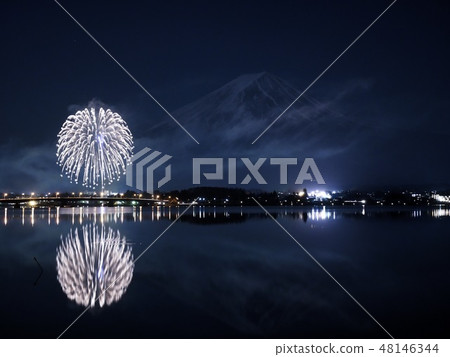 富士山和煙花 富士山和煙花 48146344