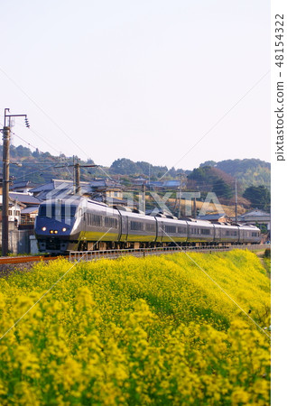 Spring rumor, rape blossom carpet and 787 series · limited express Spring rumor, rape blossom carpet and 787 series · limited express 48154322