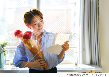 母親節康乃馨 母親節康乃馨 48154431