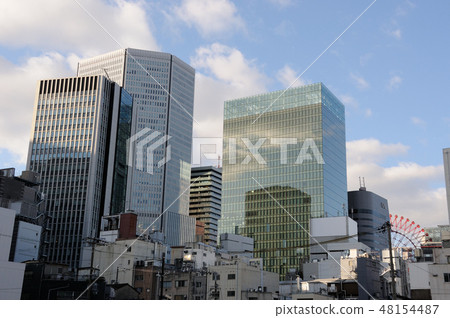 從東梅田看大阪站前高層建築 從東梅田看大阪站前高層建築 48154487