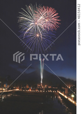 2019 Lake Yamanaka Mount Fuji snow festival winter fireworks 48158412