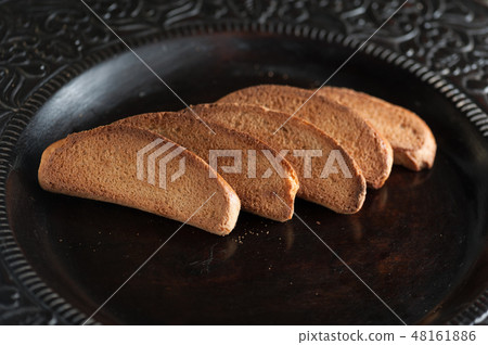 crackers rusks crackers rusks 48161886