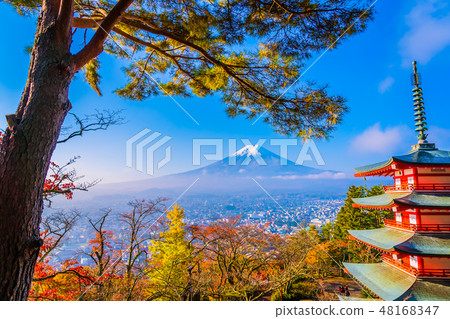 Beautiful landscape of mountain fuji with chureito pagoda around maple leaf tree in autumn season Beautiful landscape of mountain fuji with chureito pagoda around maple leaf tree in autumn season 48168347