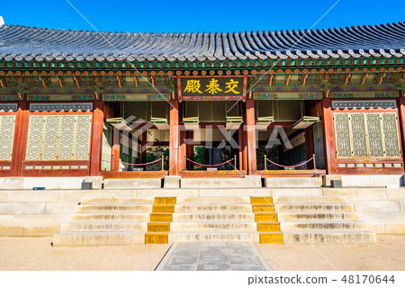 Gyeongbokgung palace 48170644