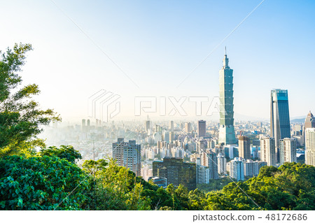 Beautiful landscape and cityscape of taipei 101 building and architecture in the city 48172686