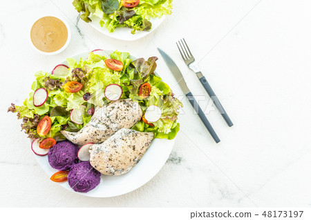 Grilled chicken breast meat steak with fresh vegetable 48173197