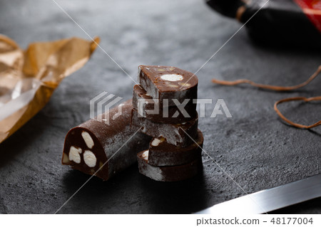 Salami sausage chocolate 48177004