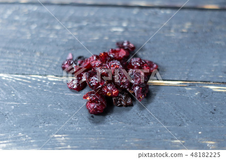 Purchase of dried cranberries. Dried berry kizil. Purchase of dried cranberries. Dried berry kizil. 48182225