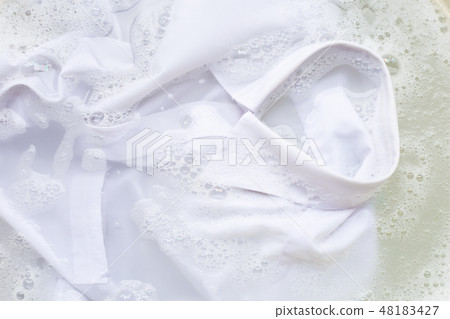Soak cloth before washing, white shirt Soak cloth before washing, white shirt 48183427