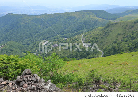 View Chino City, Kashigari mountains in the south from the summit of Nagano's Kirigamine (Kuriyama) View Chino City, Kashigari mountains in the south from the summit of Nagano's Kirigamine (Kuriyama) 48183565
