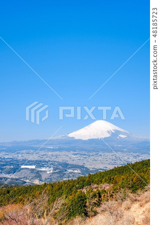 Mt. Fuji seen from Ashigorito pass Mt. Fuji seen from Ashigorito pass 48185723