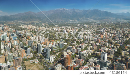 Panoramic view of Santiago de Chile 48186154