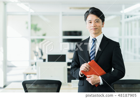 Businessman         48187905