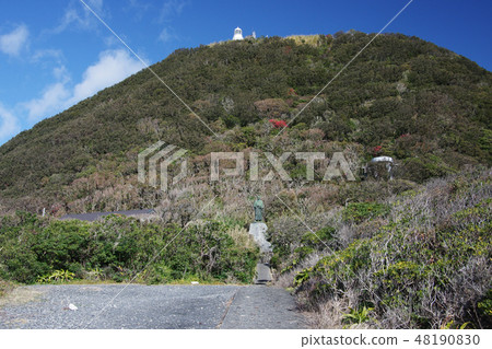 從室戶角的尖端看到的Shintaro Nakaoka和室戶角燈塔 48190830
