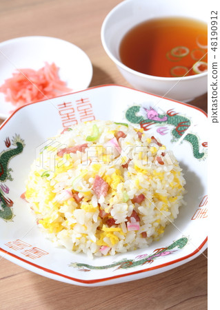 Fried rice Fried rice 48190912