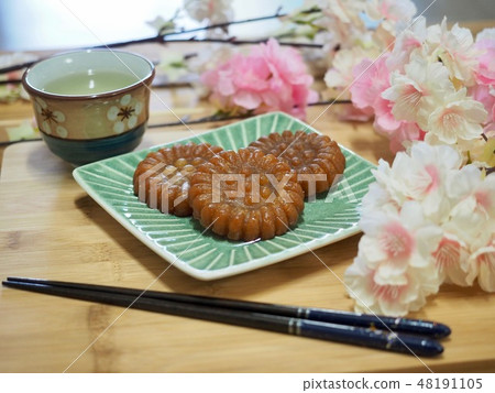Korean food and cherry blossoms 48191105