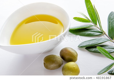 Olive oil and olive fruits and leaves 48191867