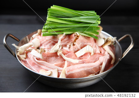 Pork belly pot 48192132