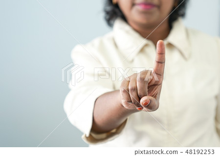 Index finger pointing up 48192253