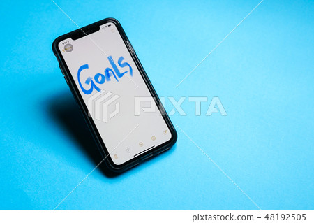 Goals text written on smart phone 48192505