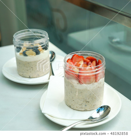 Healthy fruity yoghurt 48192858