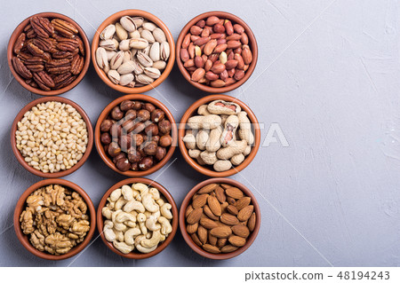 Mix of nuts Mix of nuts 48194243