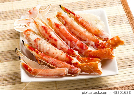 Fresh and tasty crab dishes of Hokkaido 48201628