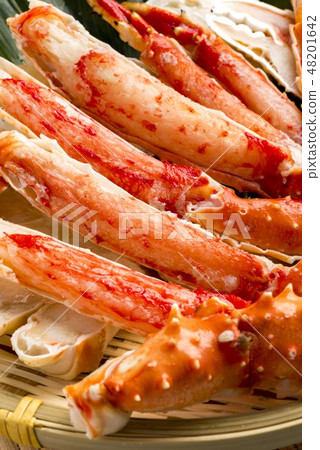 Fresh and tasty crab dishes of Hokkaido 48201642