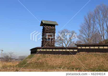 奧凱城堡墓（伊納里塔） 48204014