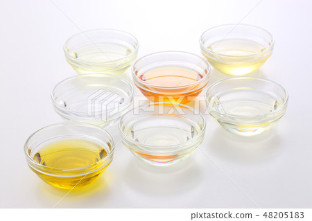 各種食用油 各種食用油 48205183