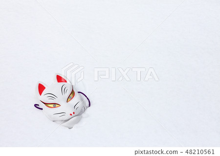 Snow and the fun face Snow and the fun face 48210561