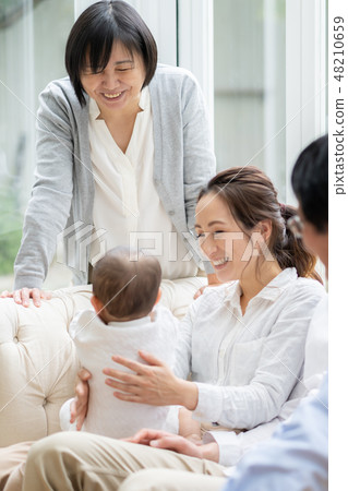 三代家庭 三代家庭 48210659