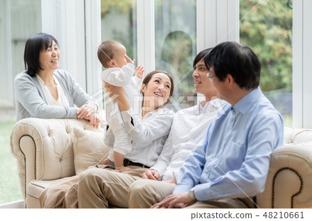 三代家庭 48210661