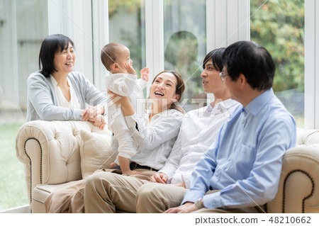 三代家庭 48210662