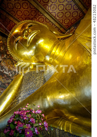 Reclining Buddha in Wat Pho, Bangkok, Thailand 48213082