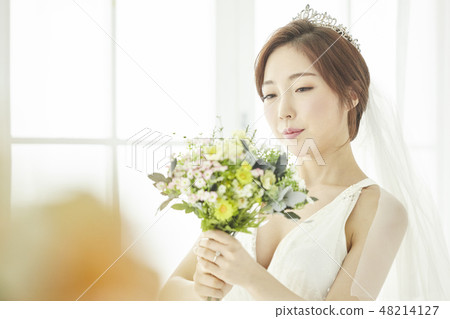 婚禮,婚禮,婚禮,婚紗,性感,年輕的女人 婚禮,婚禮,婚禮,婚紗,性感,年輕的女人 48214127