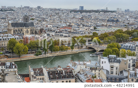 Aerial view on River Seine with bridges Aerial view on River Seine with bridges 48214991