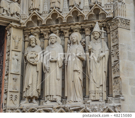 Architecture of Notre-Dame de Paris 48215080