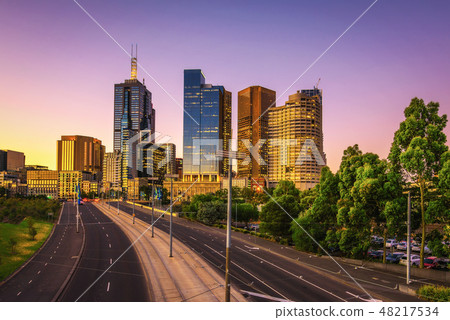 Summer sunset above Melbourne Summer sunset above Melbourne 48217534