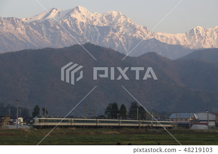 Going on the Spring Ozo Line, Fast Moonlight Shinsho Going on the Spring Ozo Line, Fast Moonlight Shinsho 48219103