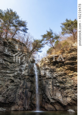 paraesopokpo waterfalls in sinbulsan 48219478
